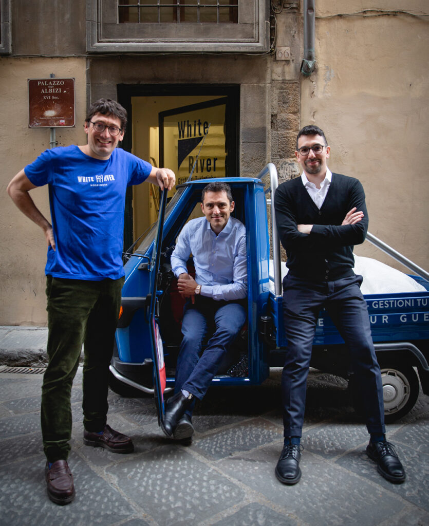 WHITE RIVER AGENCY - Soci - Federico, Dario, Ruben